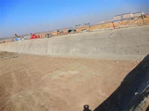 康定高铁桩基础建设